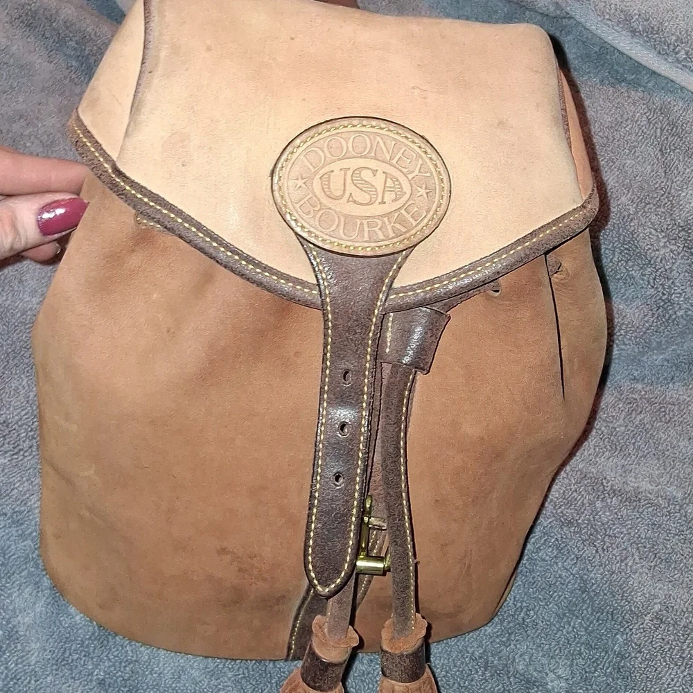 Rare Vintage Dooney And Bourke Suede Tan Leather Backpack Like New - Picture 5 of 16